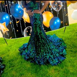 Ashley Lauren mermaid sequin dress prom